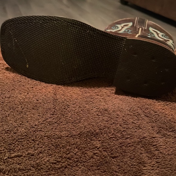 Justin Cowboy Boots - Picture 2 of 2